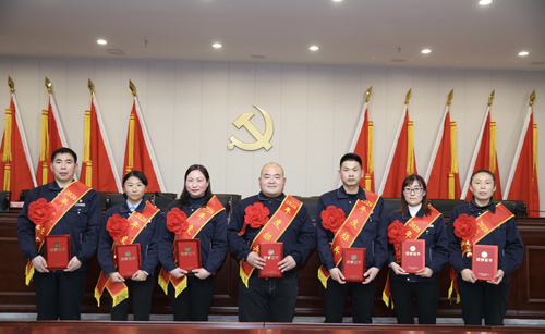 關(guān)于表彰2020年度先進(jìn)集體、先進(jìn)個(gè)人的決定